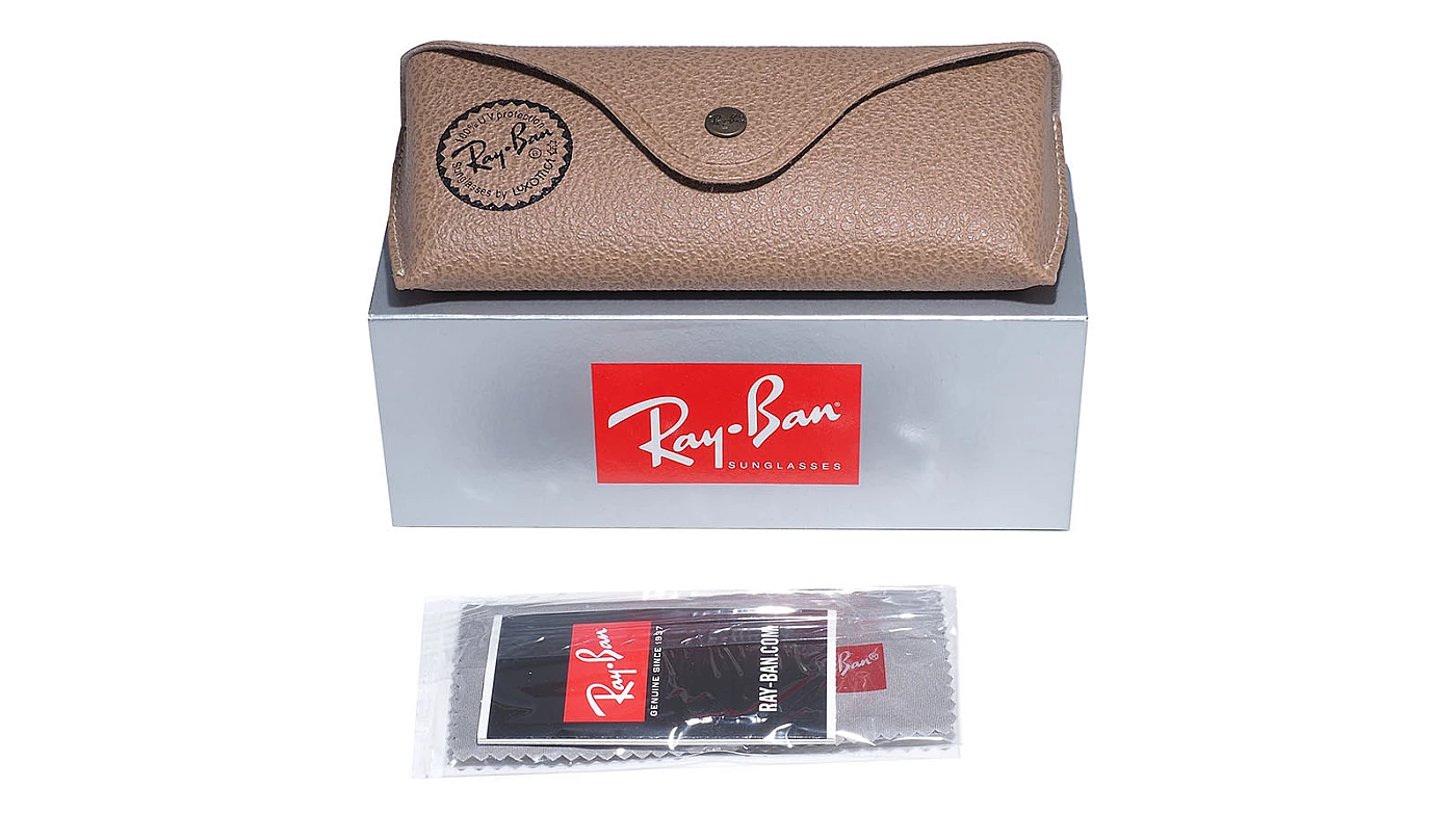 Солнцезащитные итальянские женские очки Ray-Ban 4227 710/13 фото 5