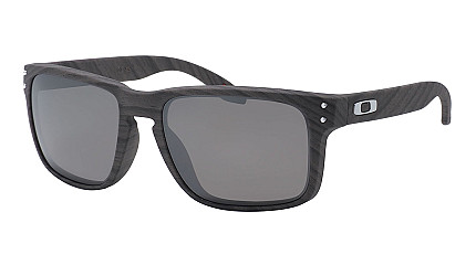 Oakley 9102 W9