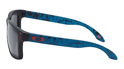 Oakley 9102 Y2