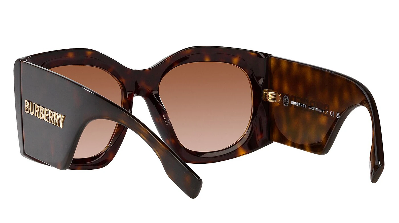 Женские солнцезащитные очки Burberry 4388U 300213 фото 4