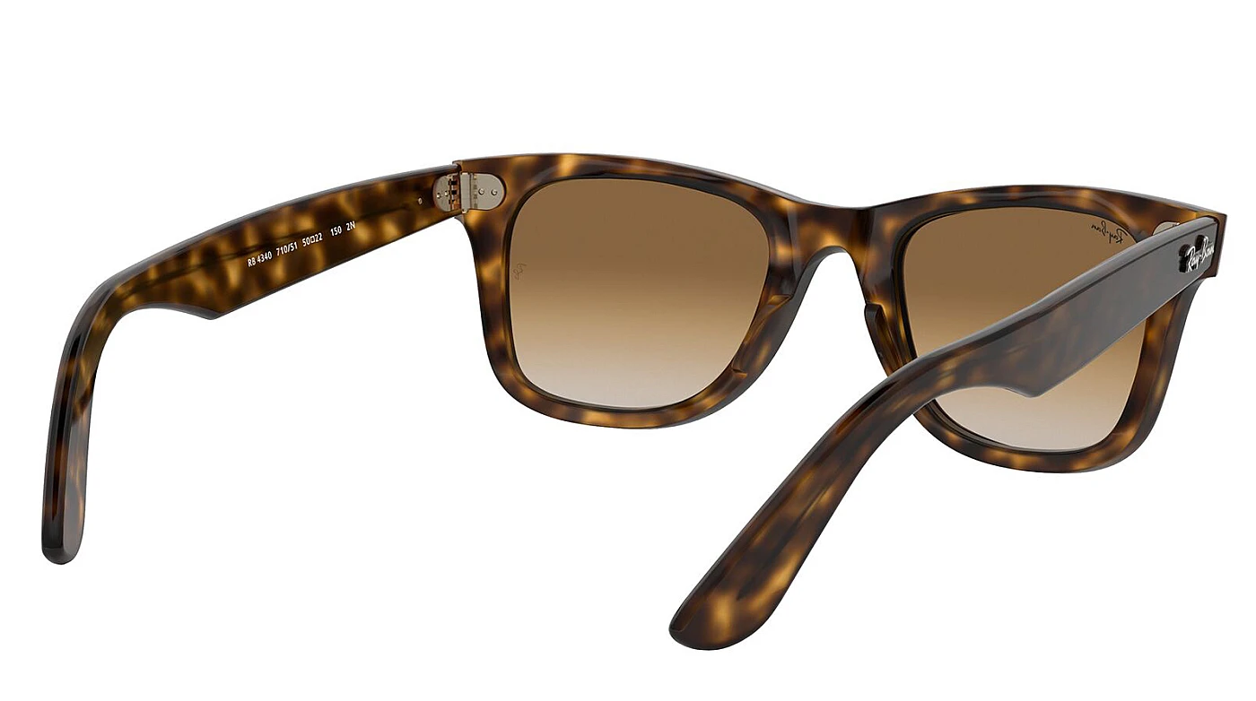 Мужские солнцезащитные очки Ray-Ban Wayfarer RB 4340 710/51 фото 3