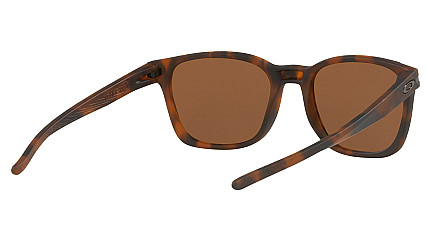 Oakley 9018 05