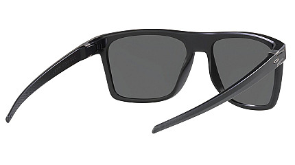 Oakley 9100 04